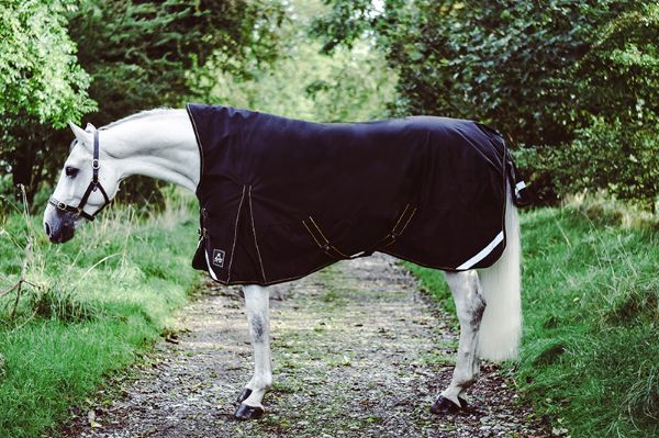 Picture of Lugnaquilla Semi High Neck Heavyweight Turnout Rug 140cm/6'3"